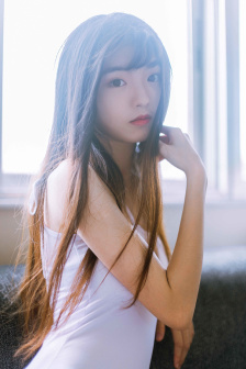 在客厅偷偷玩h